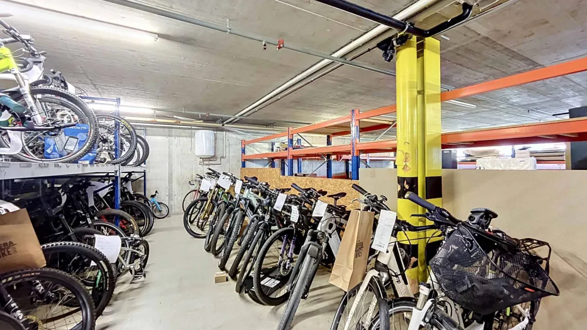 Environ 765m2 pour créer votre futur buisness - Industrielle 11