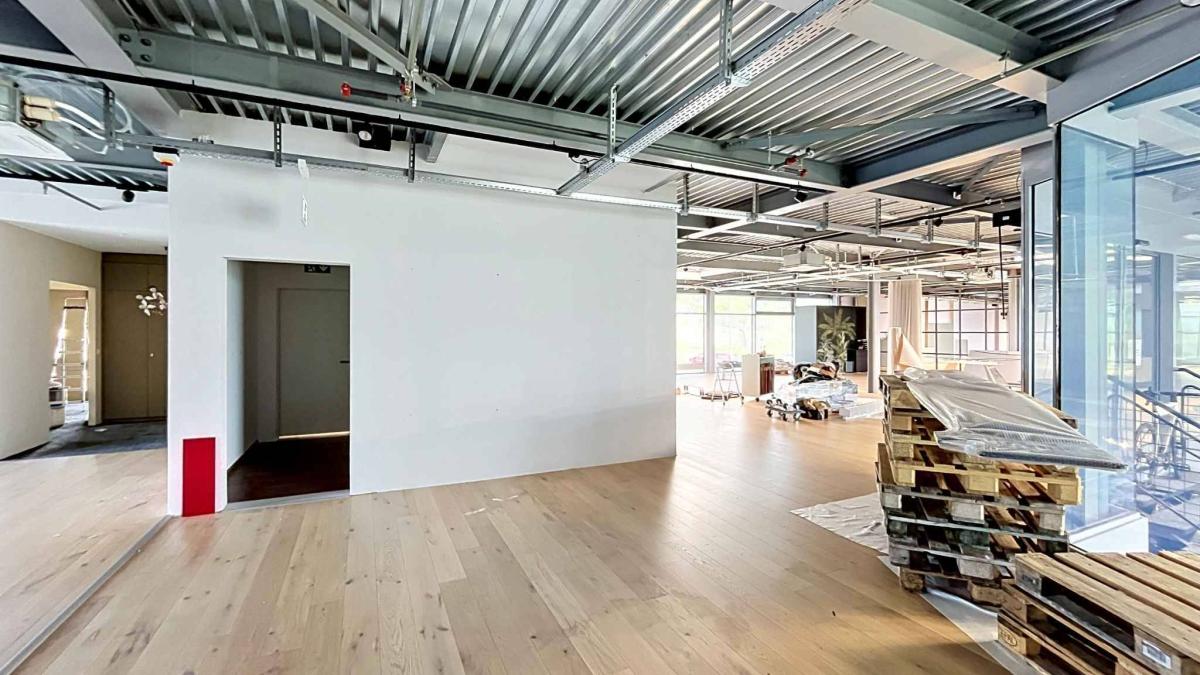 Environ 765m2 pour créer votre futur buisness - Industrielle 11