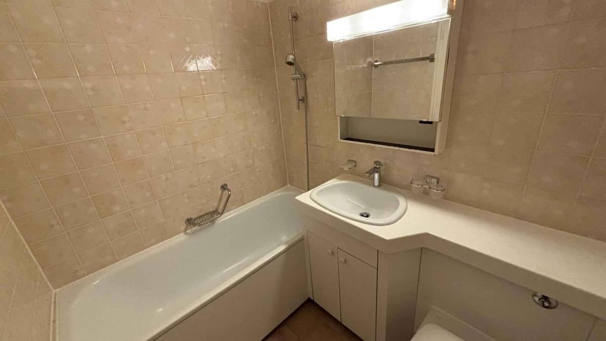 Bel appartement de 2.5 pièces à deux pas du parc de Valency
