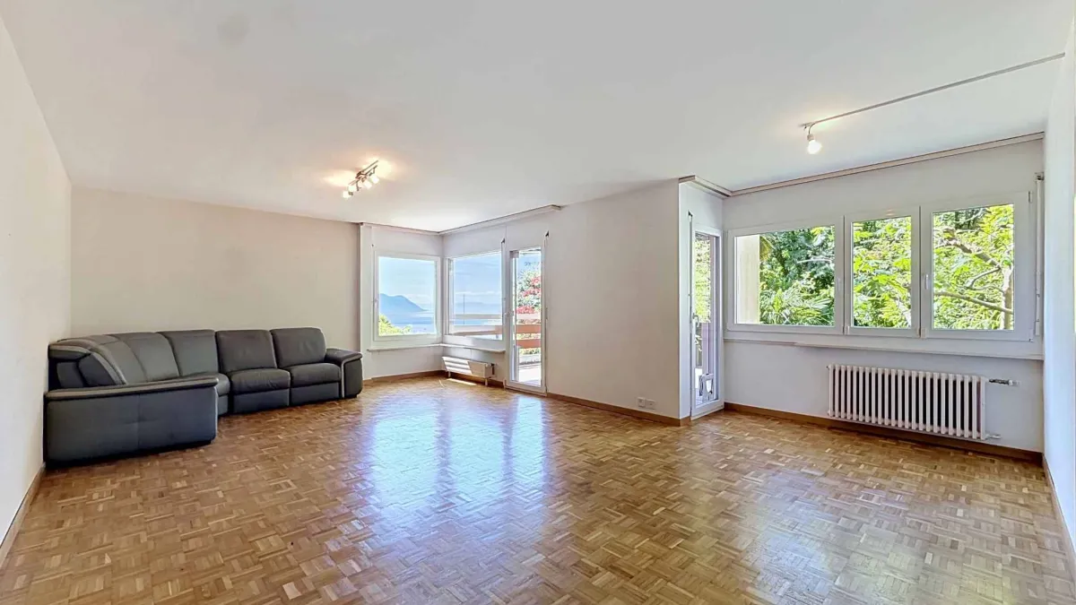 Bel appartement traversant de 4,5 pièces avec terrasse et jardin