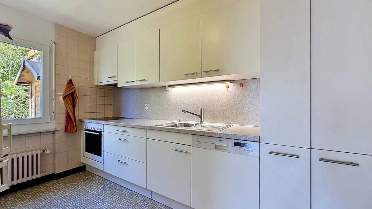Bel appartement traversant de 4,5 pièces avec terrasse et jardin