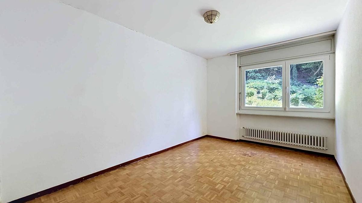 Bel appartement traversant de 4,5 pièces avec terrasse et jardin