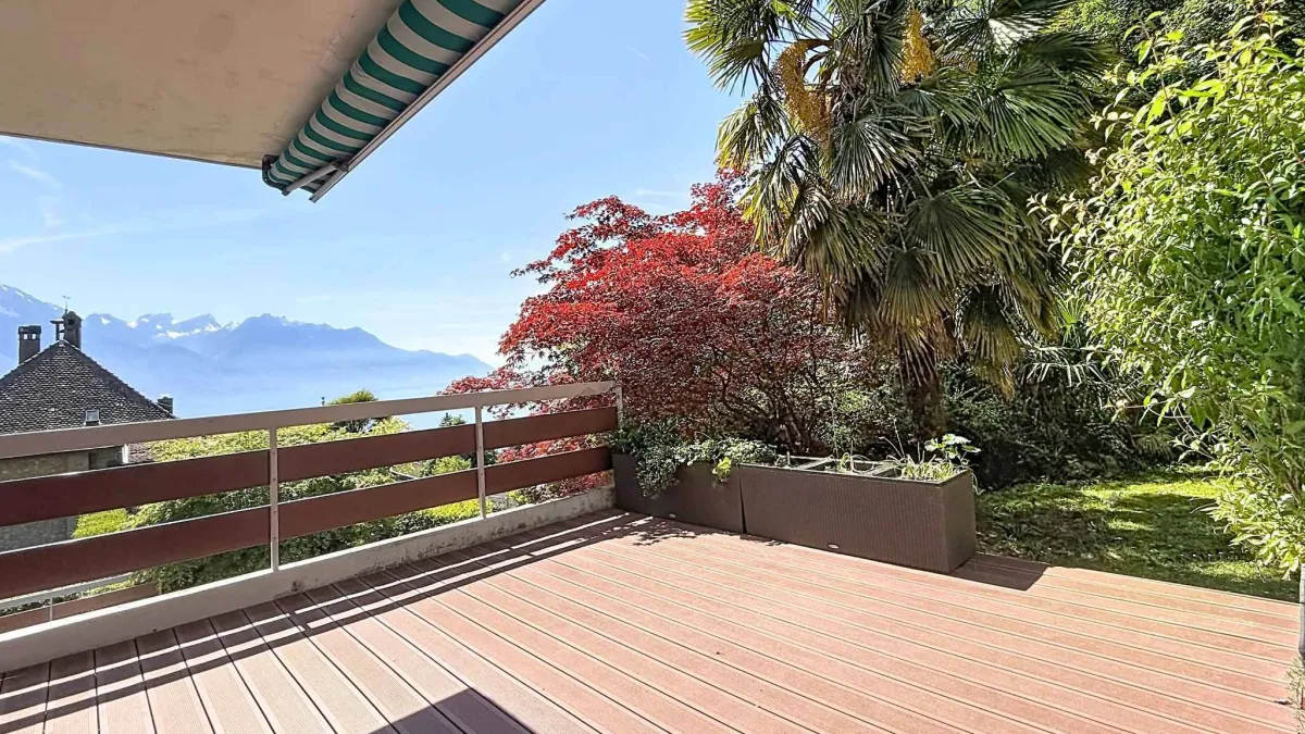 Bel appartement traversant de 4,5 pièces avec terrasse et jardin
