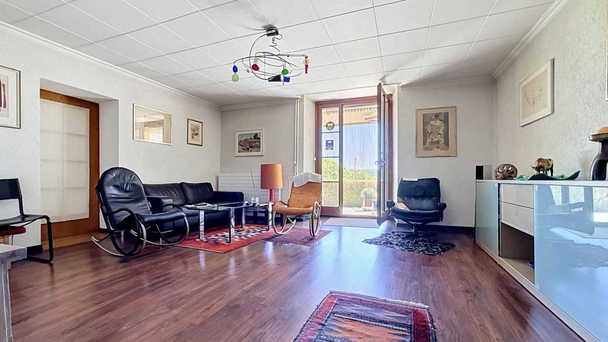 Maison de 6.5 pièces avec potentiel de construction