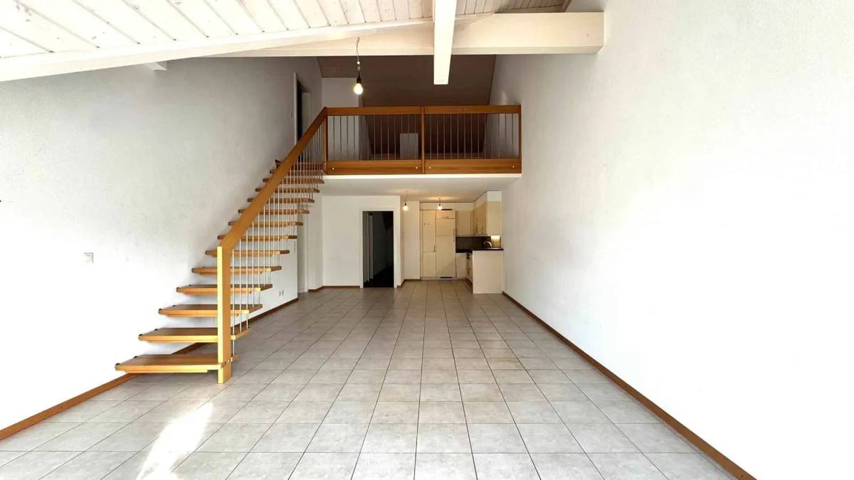 Bel attique de 4,5 pièces avec grande mezzanine