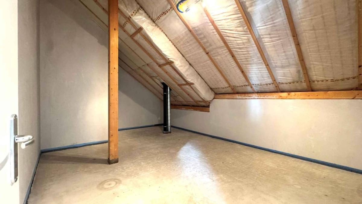 Bel attique de 4,5 pièces avec grande mezzanine