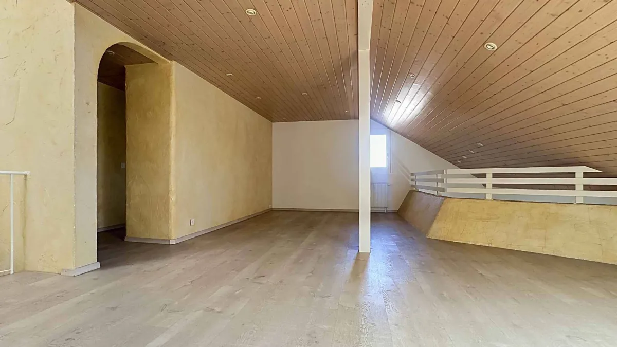 Magnifique appartement de 6.5 pièces avec balcon