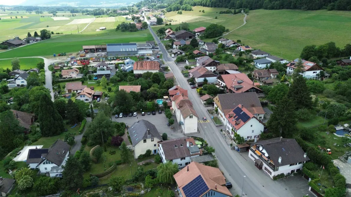 Immeuble à vendre à Lamboing