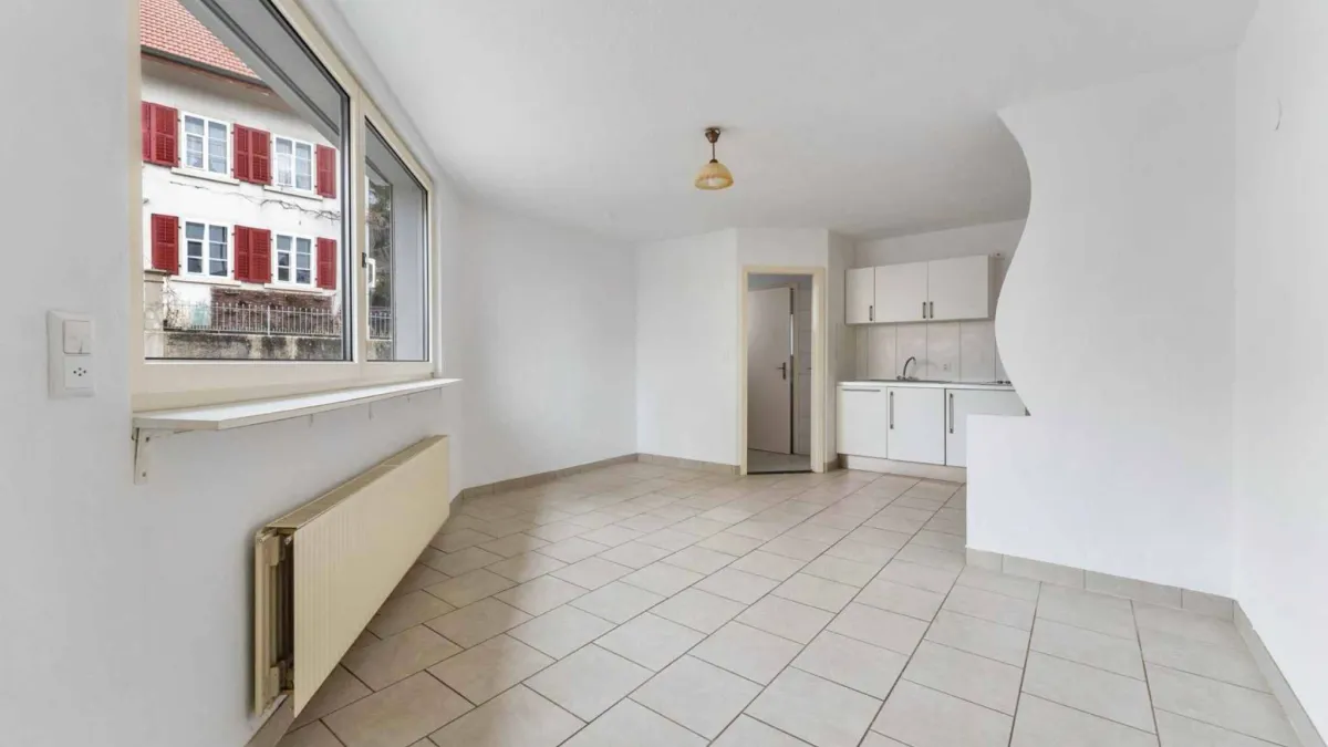 Immeuble à vendre à Lamboing