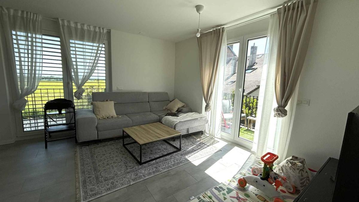 Super appartement avec balcon 