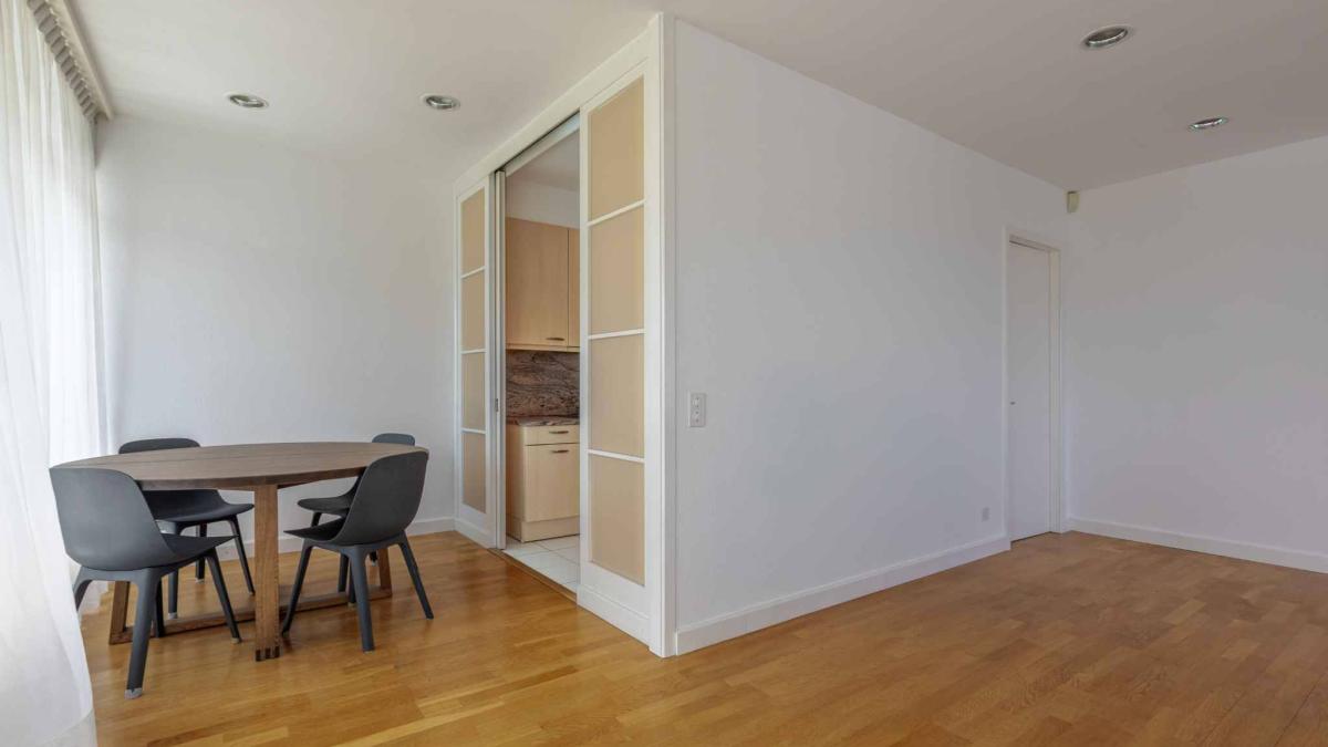 APPARTEMENT DE 4 PIECES SEMI-MEUBLE