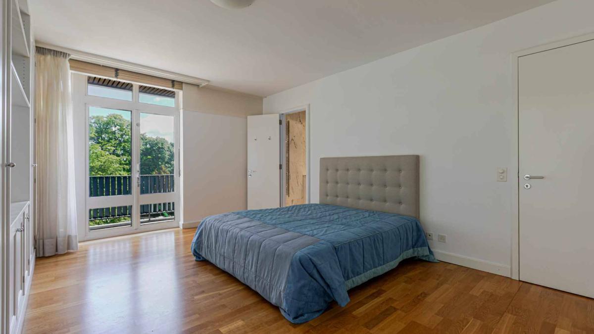APPARTEMENT DE 4 PIECES SEMI-MEUBLE