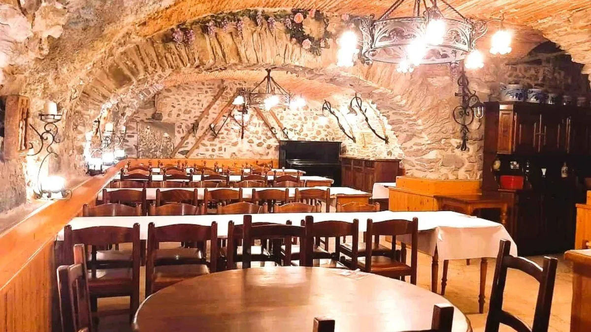 Un restaurant historique ! Une âme !  530 m²