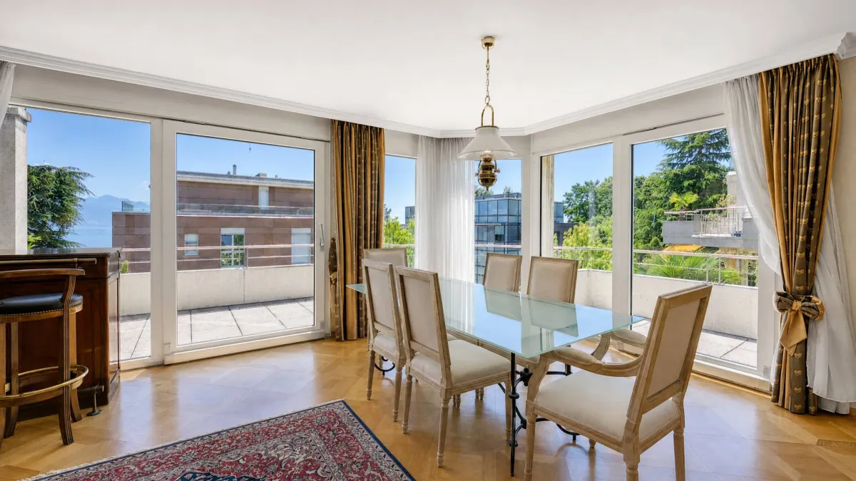 Exclusivité : Splendide appartement de 156 m² avec vue sur le lac 