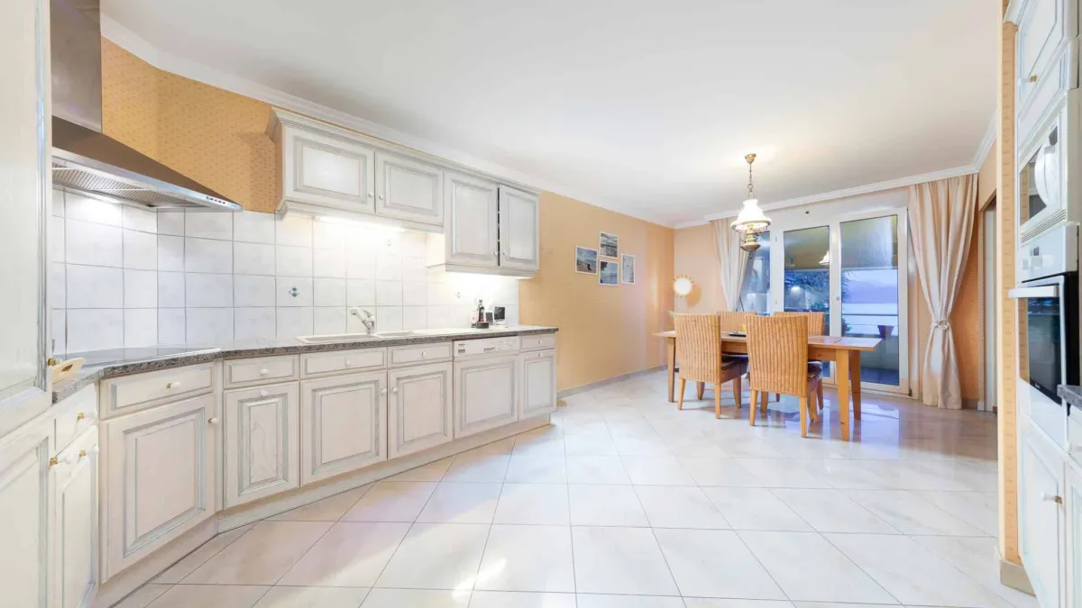 Exclusivité : Splendide appartement de 156 m² avec vue sur le lac 