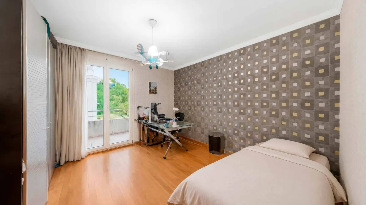 Exclusivité : Splendide appartement de 156 m² avec vue sur le lac 