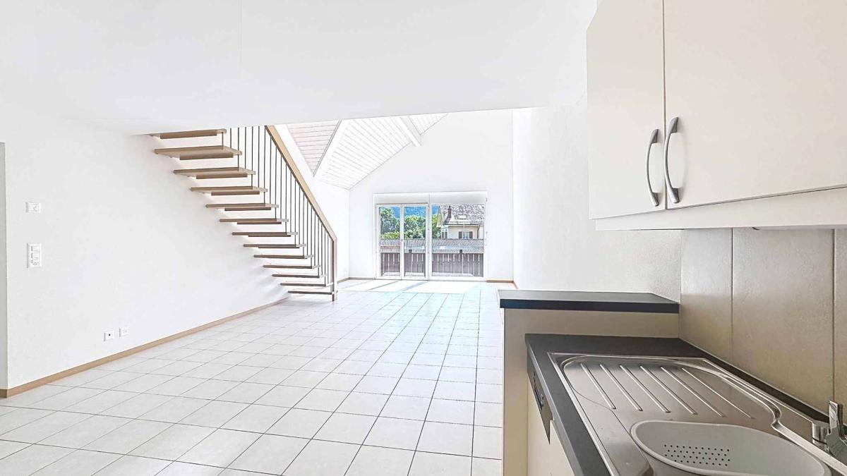 Grand 4.5 pièces de 137.7 m2 avec mezzanine et balcons couverts