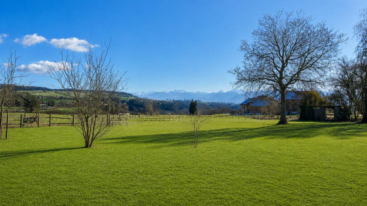 Ravissante maison familiale avec grand jardin et vue 