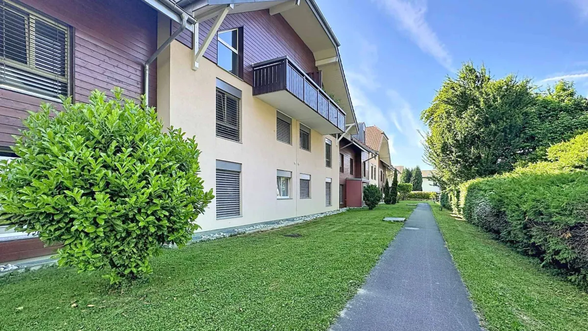 Grand 4.5 pièces de 137.7 m2 avec mezzanine et balcons couverts