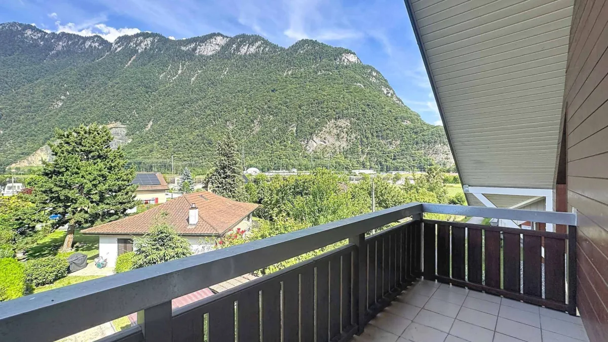 Grand 4.5 pièces de 137.7 m2 avec mezzanine et balcons couverts
