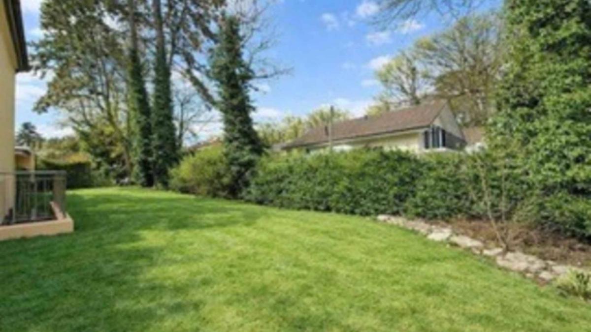VILLA 5.5 PIECES - 520m2 JARDIN