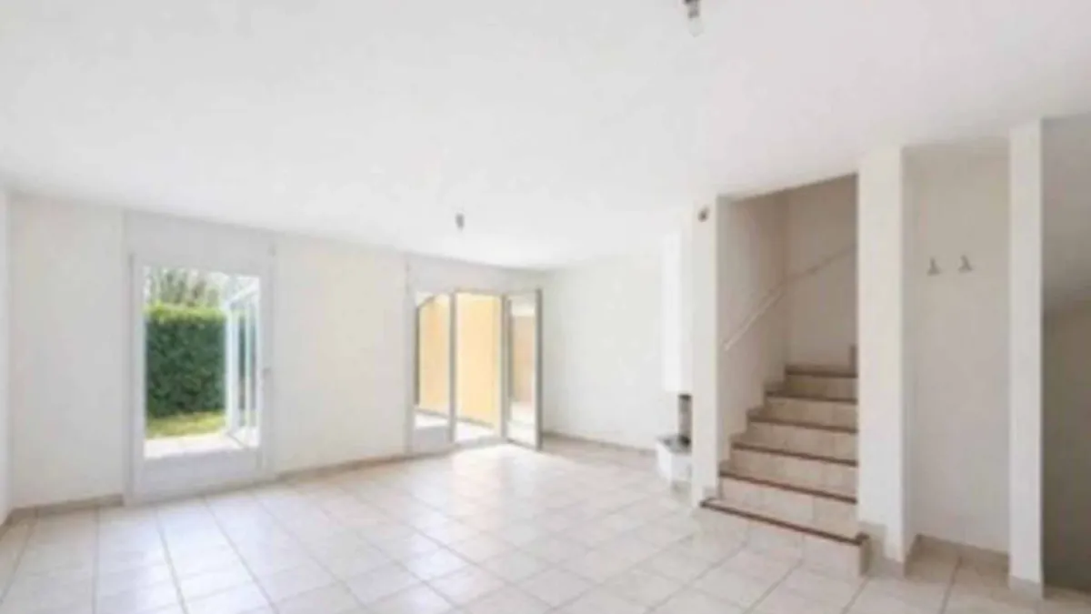 VILLA 5.5 PIECES - 520m2 JARDIN