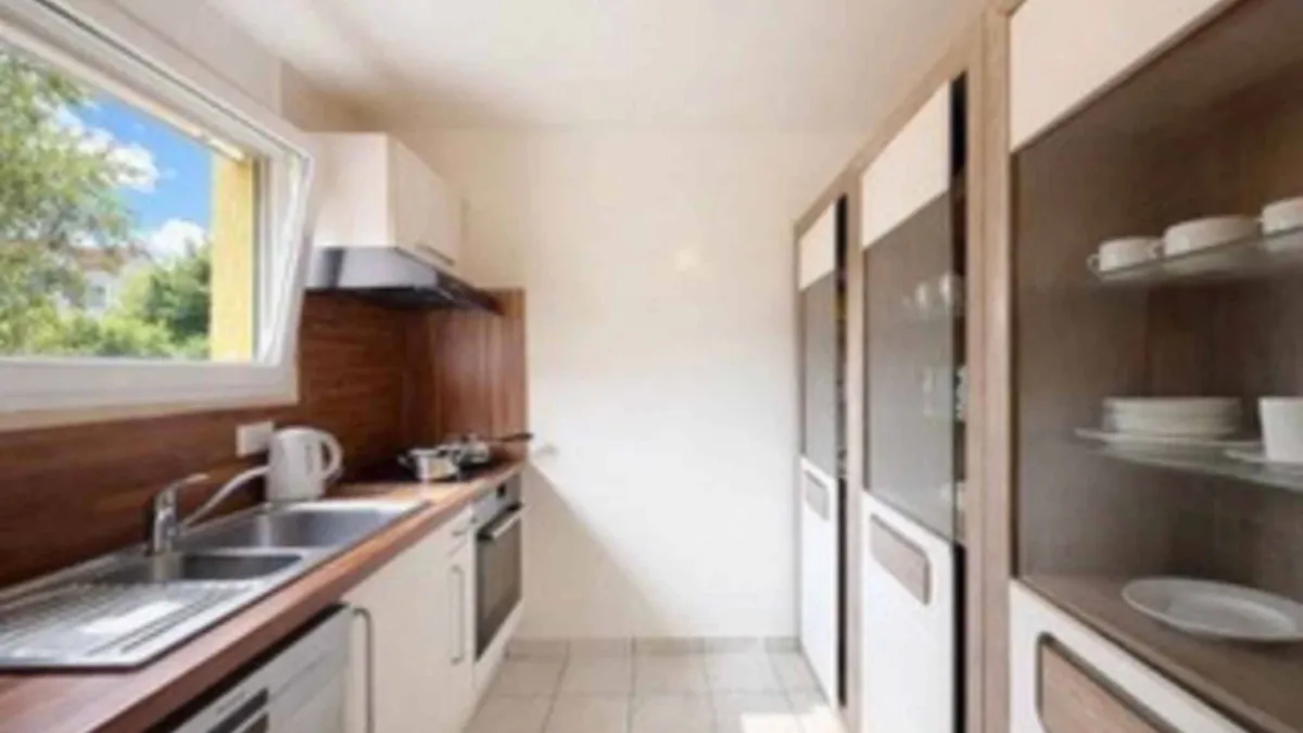 VILLA 5.5 PIECES - 520m2 JARDIN