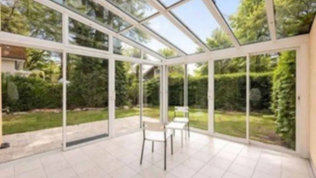 VILLA 5.5 PIECES - 520m2 JARDIN