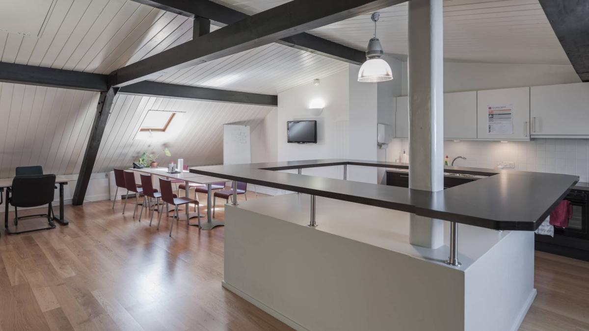 SPLENDIDE SURFACE DE BUREAUX DANS UN QUARTIER PRESTIGIEUX