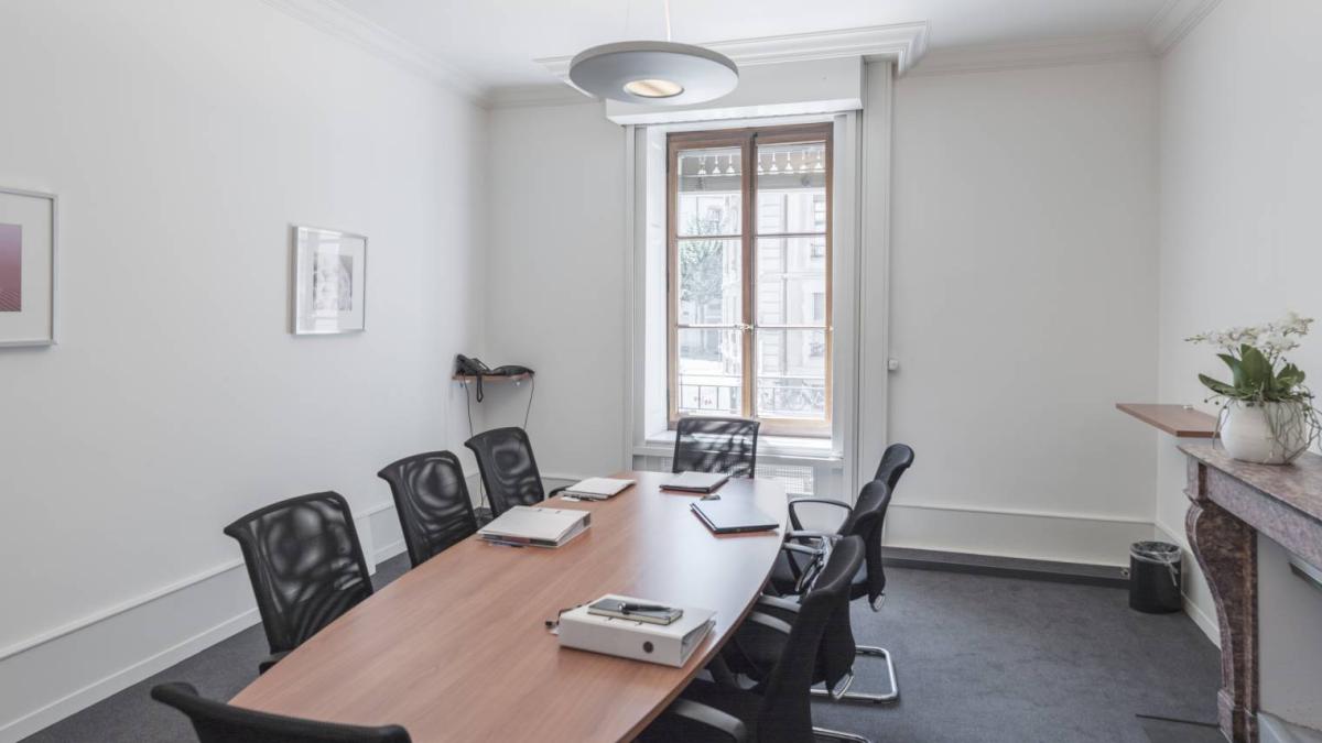 SPLENDIDE SURFACE DE BUREAUX DANS UN QUARTIER PRESTIGIEUX