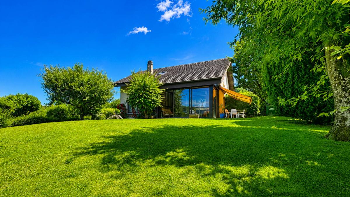 Villa de 6.5 pièces avec studio indépendant 