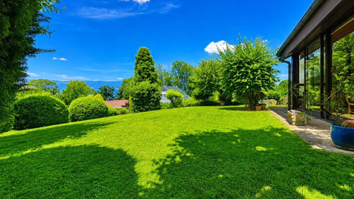 Villa de 6.5 pièces avec studio indépendant 