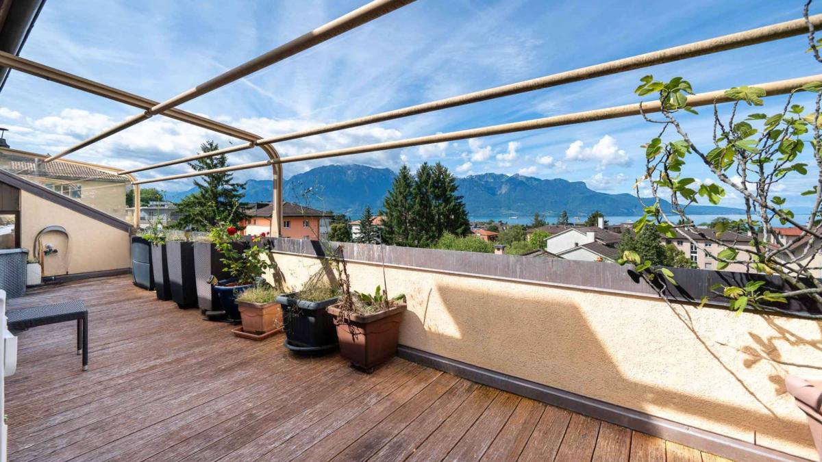Dernier étage -  6 pièces avec ascenseur privatif et grande terrasse 