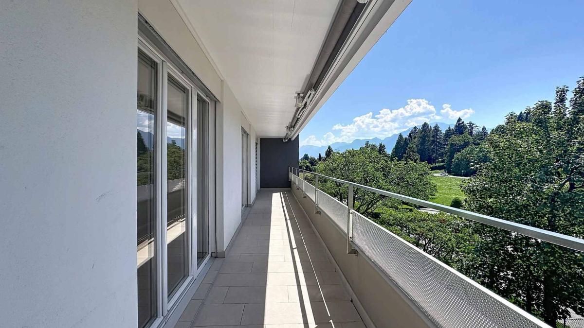 Lumineux 3.5 pièces de 77.5  m2 + grand balcon 17.5 m2