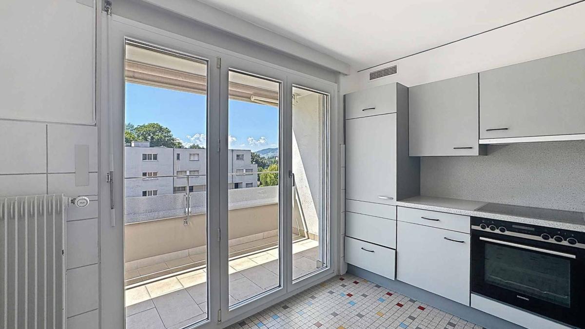 Lumineux 3.5 pièces de 77.5  m2 + grand balcon 17.5 m2