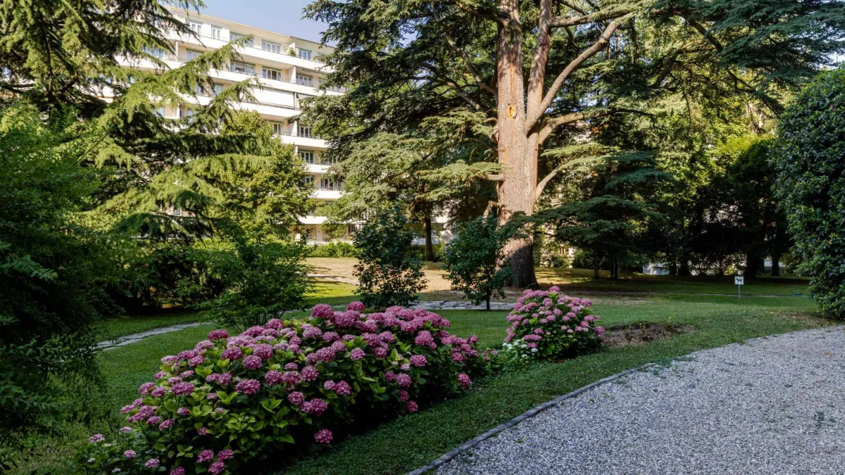 VENDU - Magnifique appartement de 4 pièces au cœur des Eaux-Vives – Une adresse d’exception !