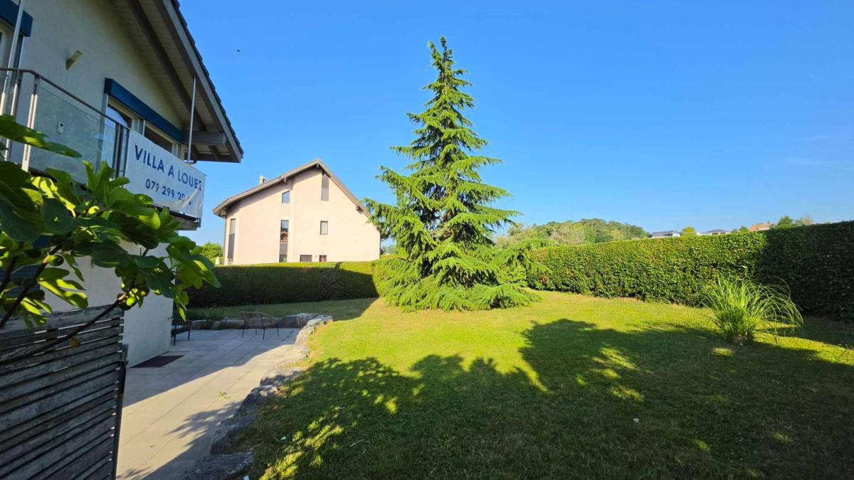 Villa jumelle moderne de 5.5 pièces