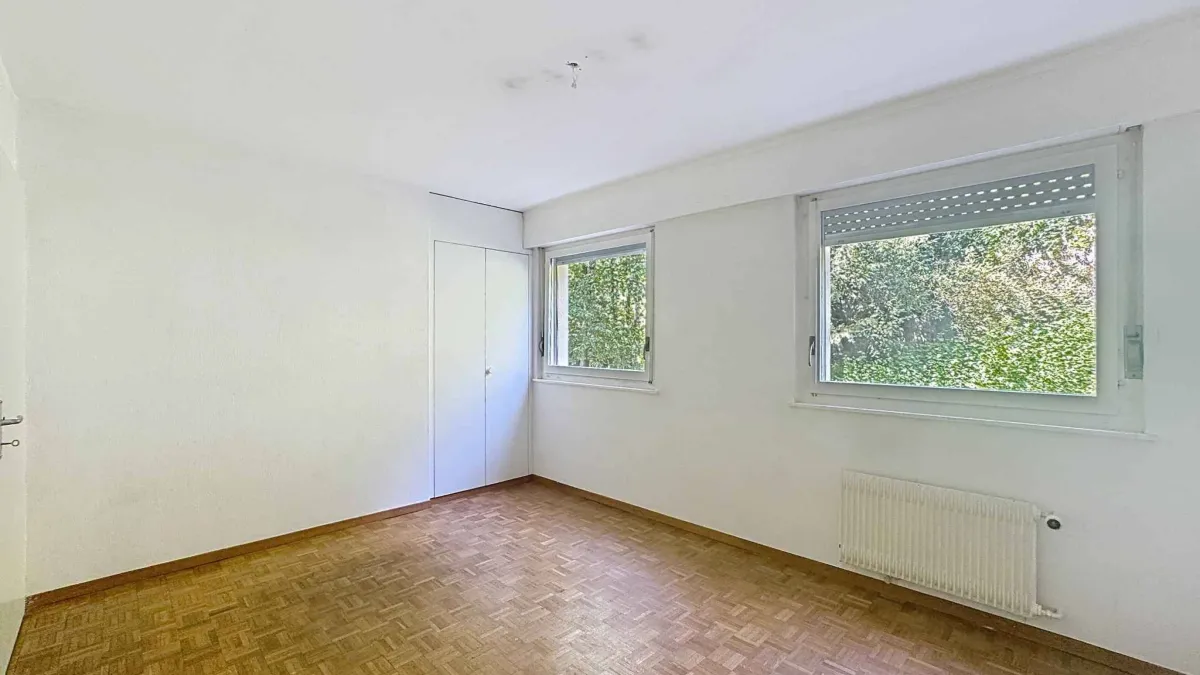 4.5 p de 91 m2 à rénover - 2 balcons  + 1 Garage box 