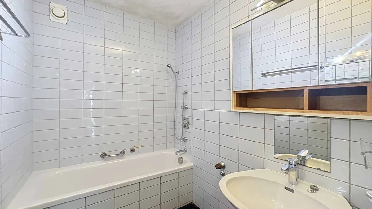 4.5 p de 91 m2 à rénover - 2 balcons  + 1 Garage box 