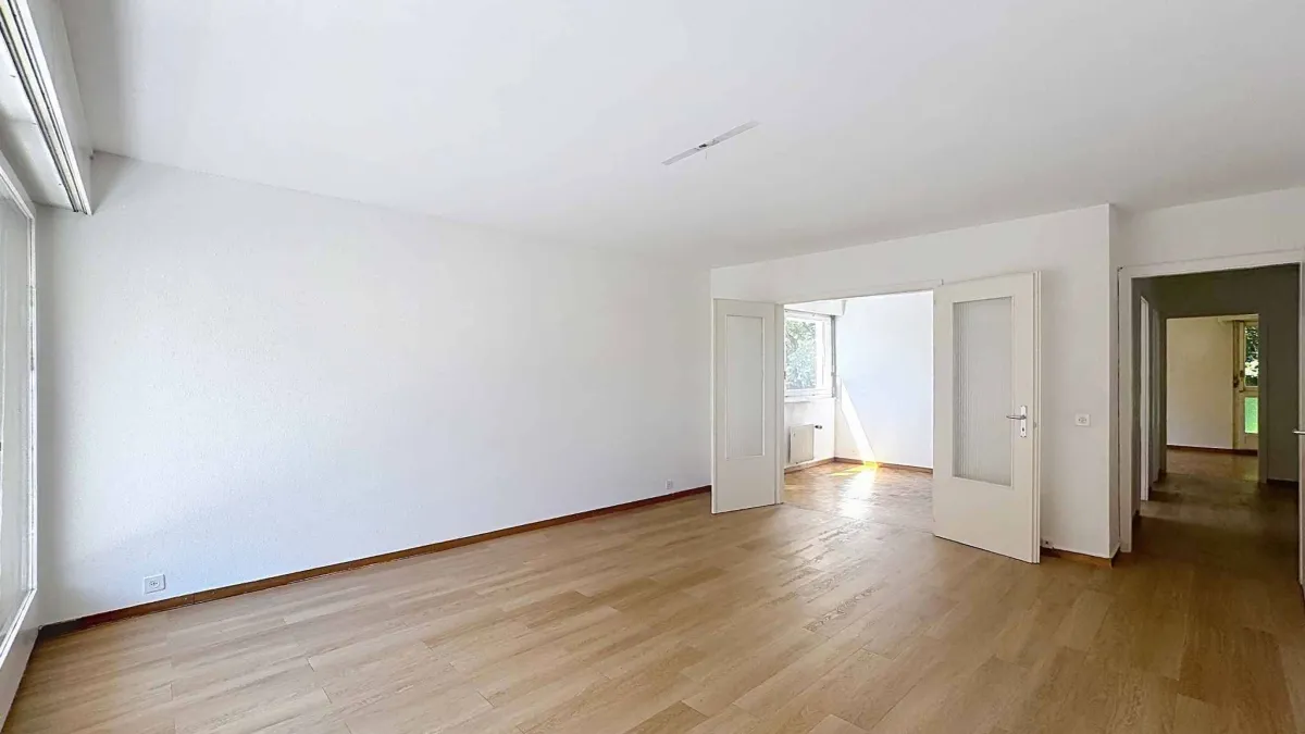 4.5 p de 91 m2 à rénover - 2 balcons  + 1 Garage box 