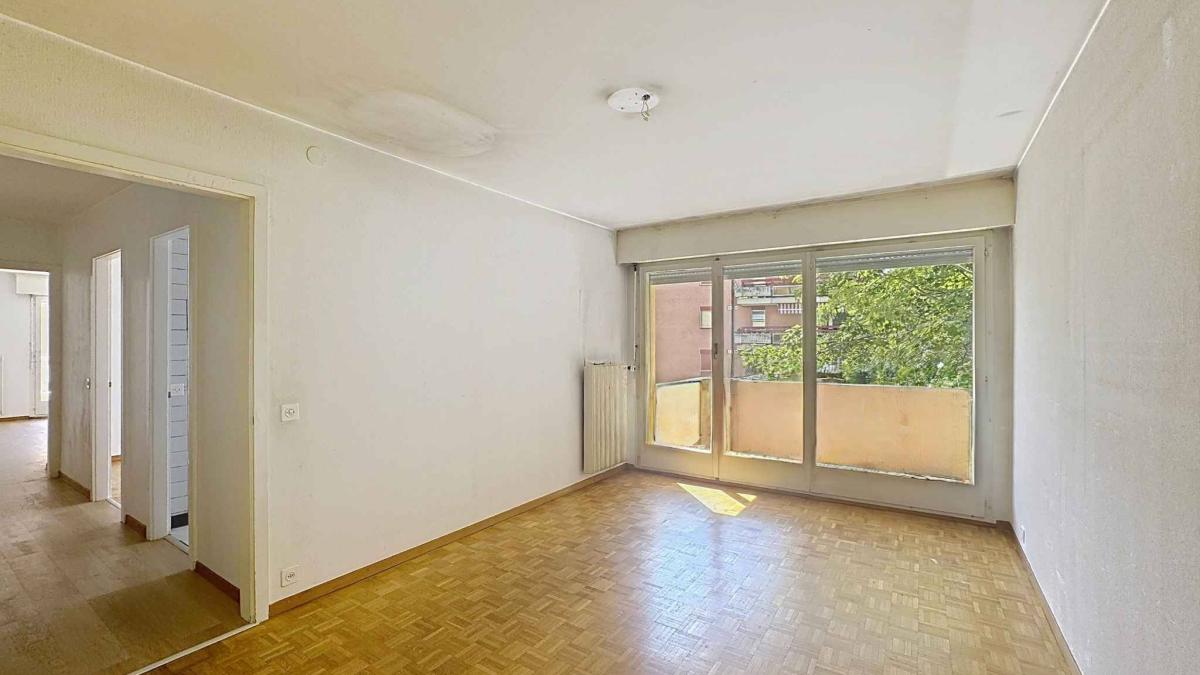 Spacieux 4.5 p de 91 m2 avec potentiel  - 2 balcons  