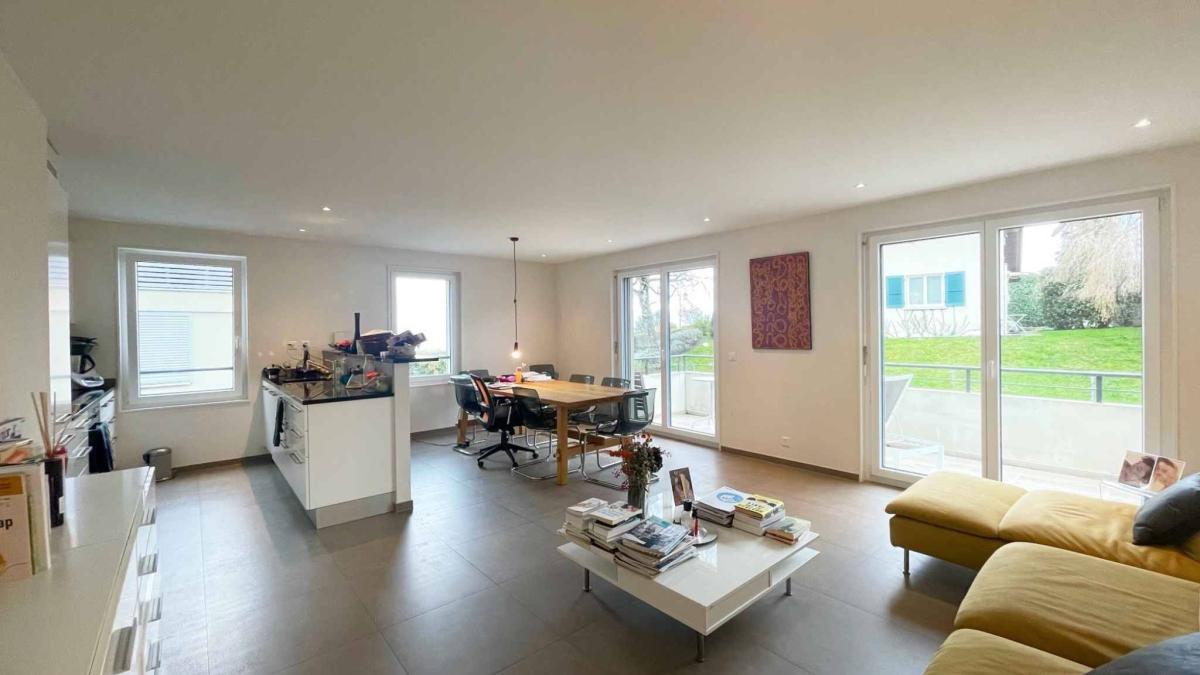 Appartement 4.5 pièces de standing à Lonay – Calme, balcon et vue sur le lac