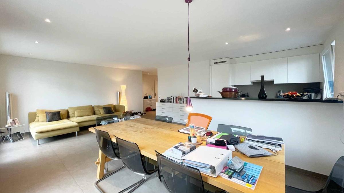 Appartement 4.5 pièces de standing à Lonay – Calme, balcon et vue sur le lac