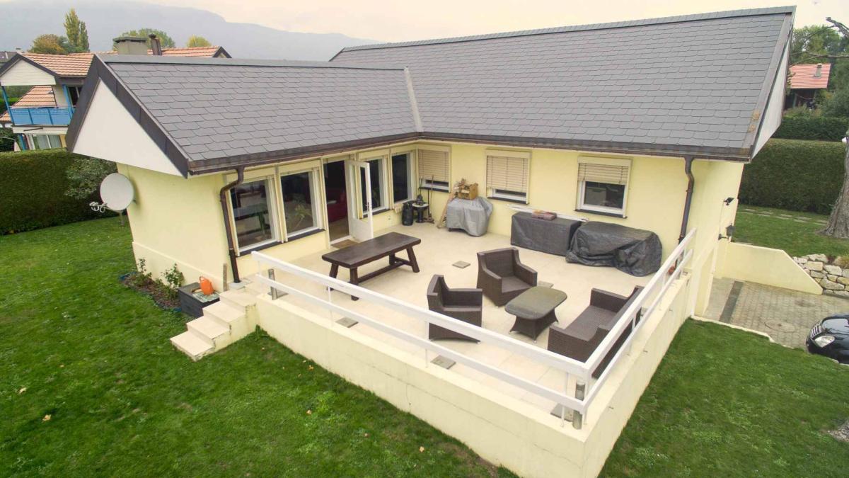 Maison individuelle de 5 pièces avec grand jardin et garage double