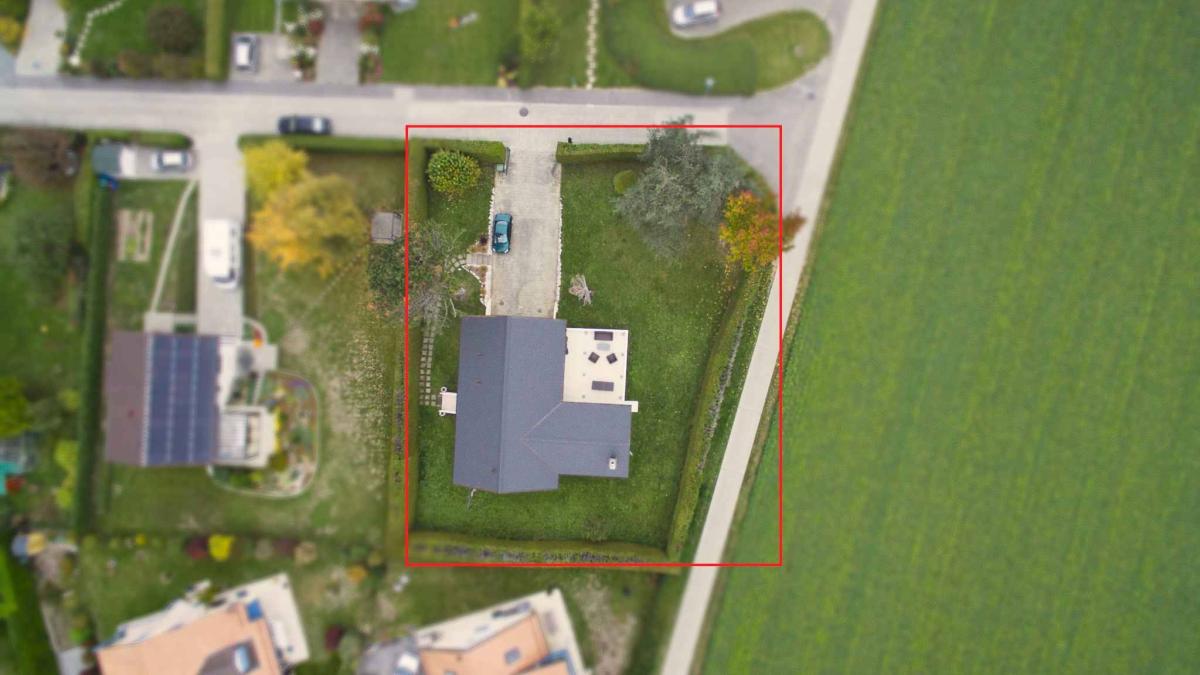 Maison individuelle de 5 pièces avec grand jardin et garage double