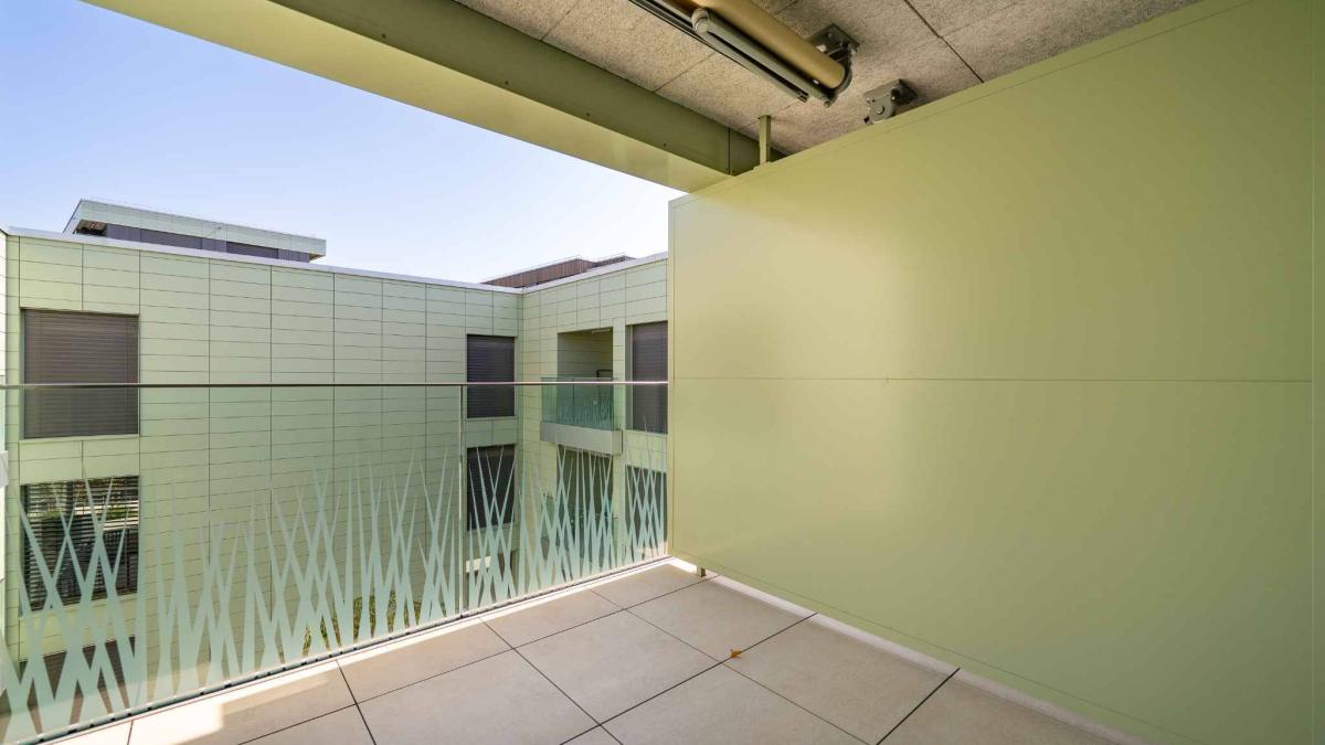 Superbe studio avec balcon 