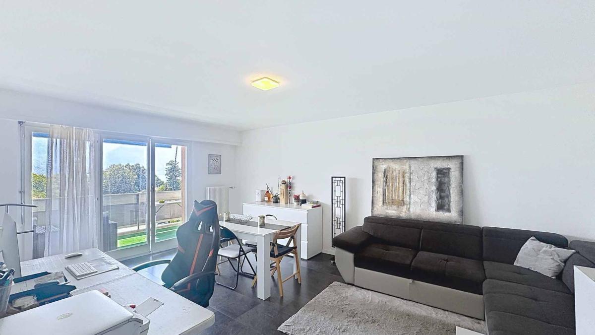 Appartement de 1 pièce - 33.5 m2 avec grand balcon et garage box 