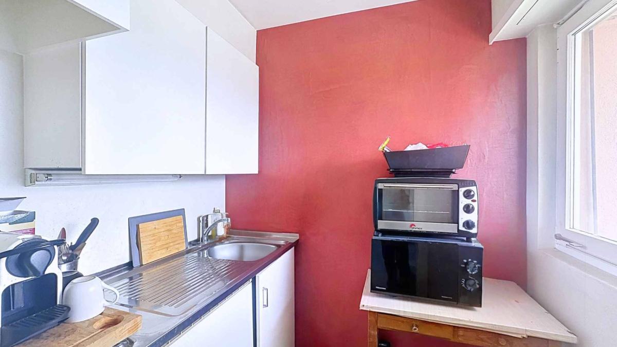 Appartement de 1 pièce - 33.5 m2 avec grand balcon et garage box 