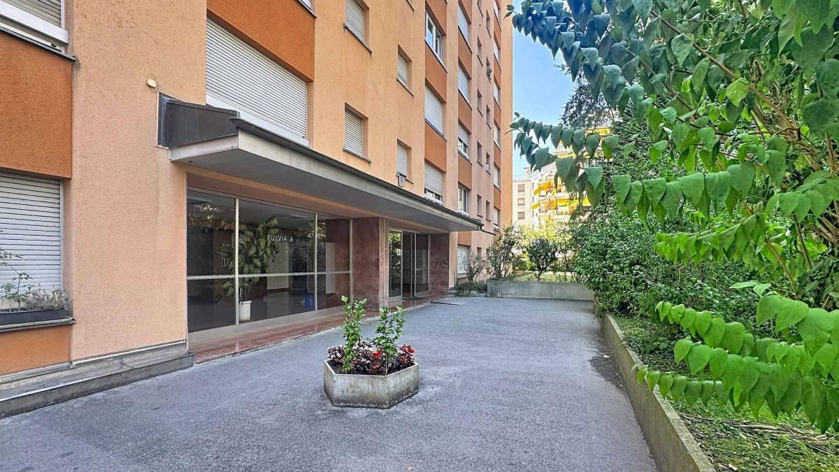 Appartement de 1 pièce - 33.5 m2 avec grand balcon et garage box 