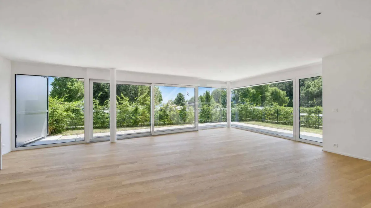 Appartement de 5,5 pièces neuf avec magnifiques finitions en rez de jardin !